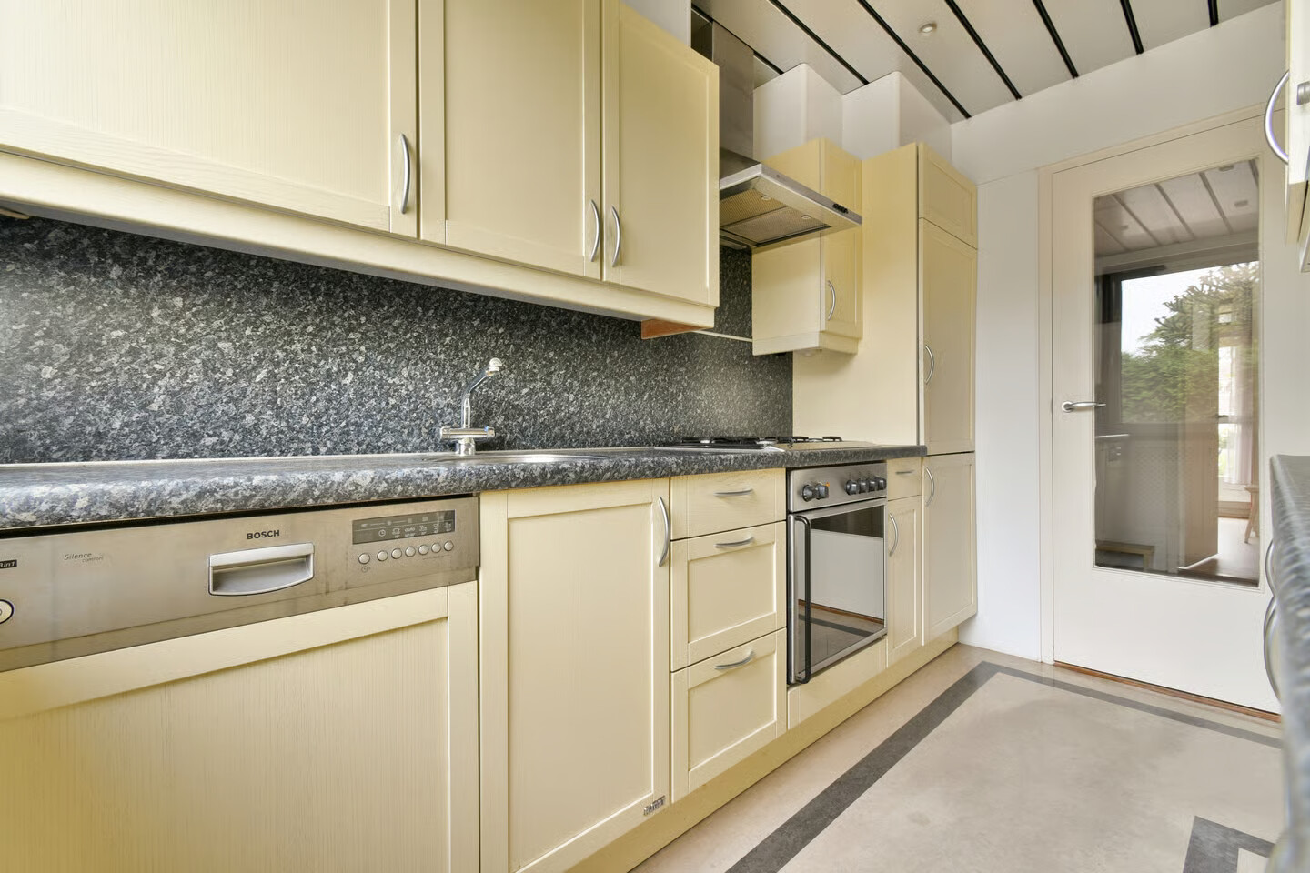 Appartement te koop: Loodskotterhof 42, Amsterdam