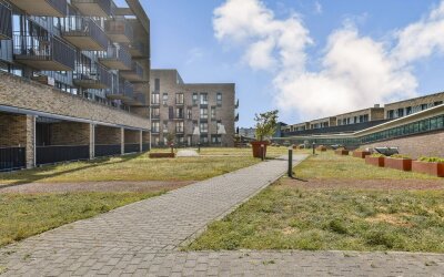 Bezaanjachtplein 95-B