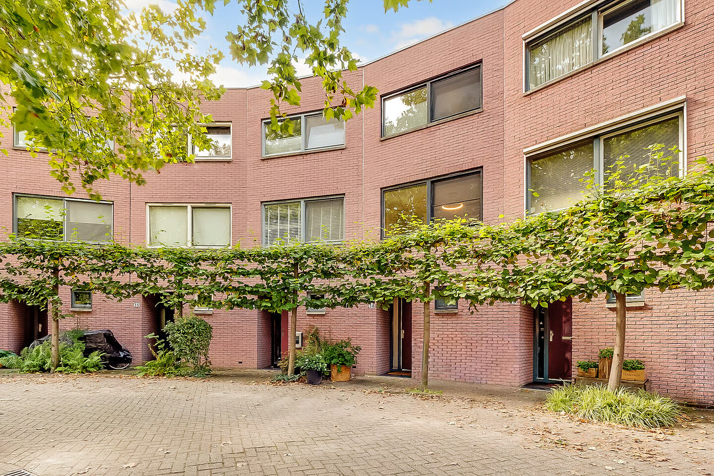 Tussenwoning te koop: Bombraak 38, Amsterdam