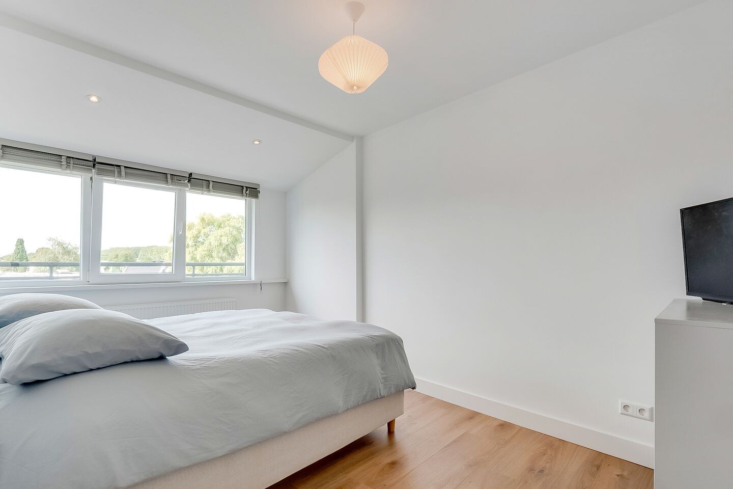 Tussenwoning te koop: Bombraak 38, Amsterdam