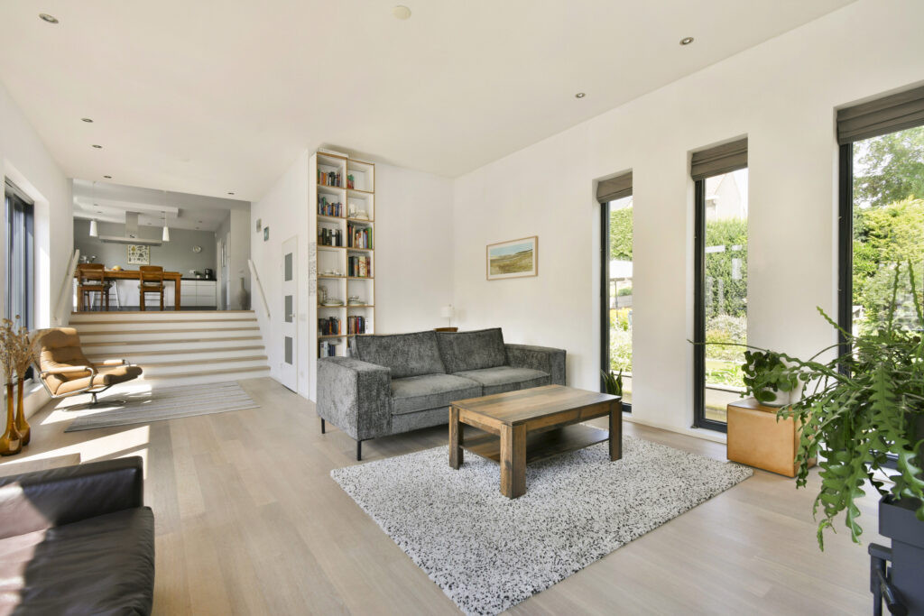 Twee-onder-één-kap te koop: Landsmeerderdijk 104, Amsterdam