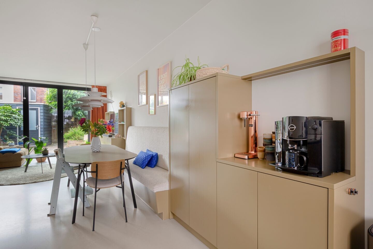 Tussenwoning te koop: Oossaander Hoop 10, Amsterdam