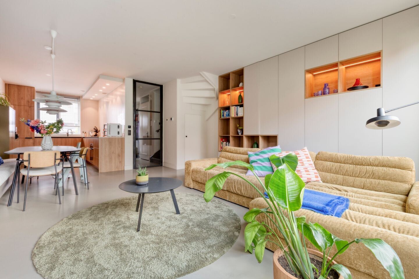 Tussenwoning te koop: Oossaander Hoop 10, Amsterdam