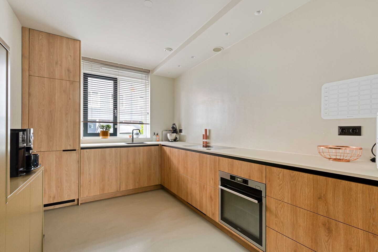 Tussenwoning te koop: Oossaander Hoop 10, Amsterdam
