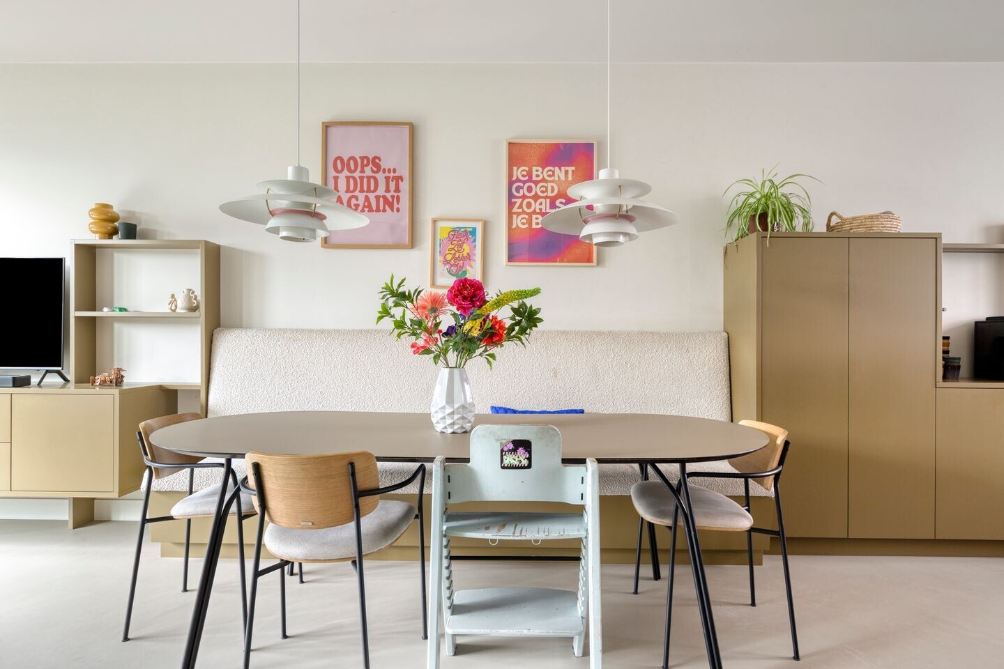 Tussenwoning te koop: Oossaander Hoop 10, Amsterdam