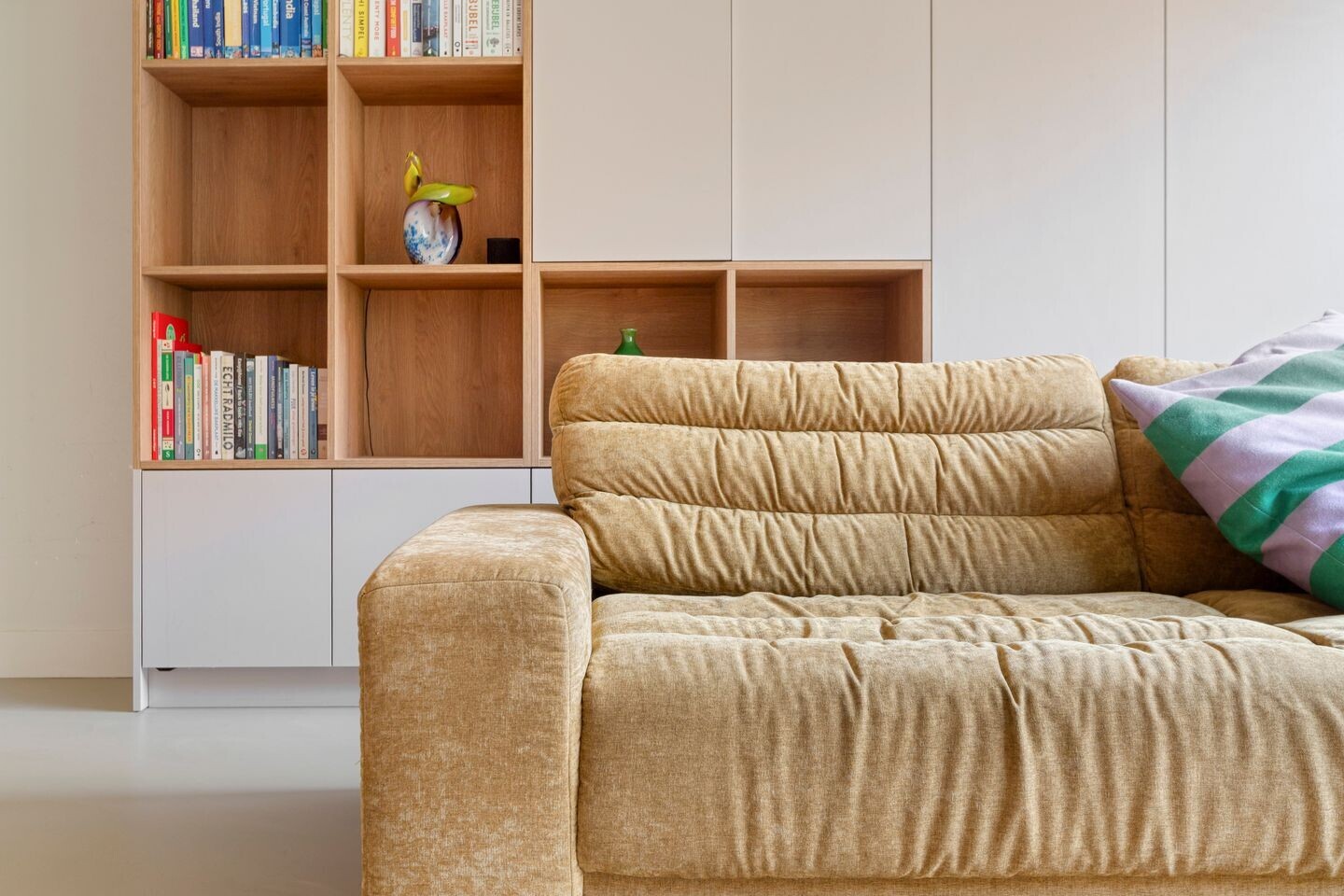 Tussenwoning te koop: Oossaander Hoop 10, Amsterdam