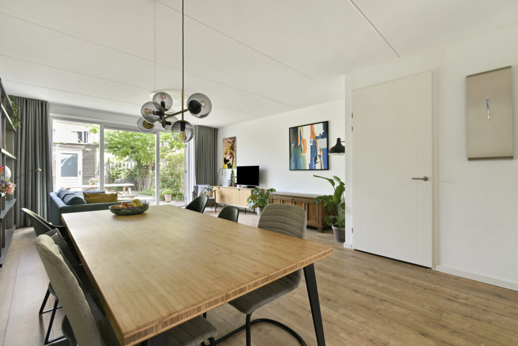 Tussenwoning te koop: Veenbesstraat 5, Amsterdam