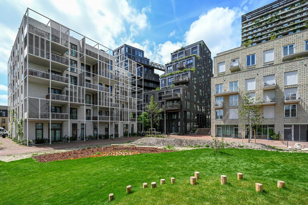 Appartement te koop: Lutonhof 339, Amsterdam