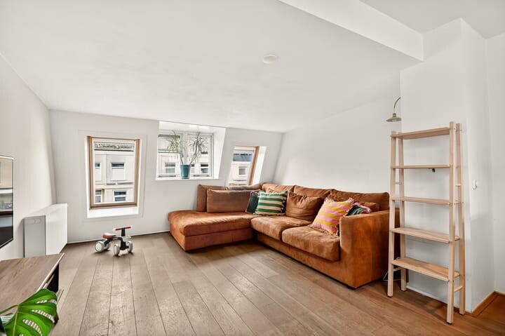 Studio te koop: Van Hogendorpstraat 76-3, Amsterdam