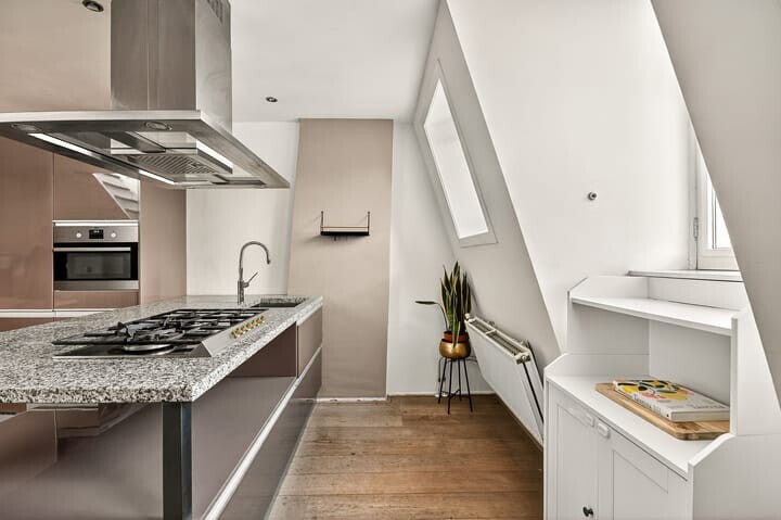Studio te koop: Van Hogendorpstraat 76-3, Amsterdam