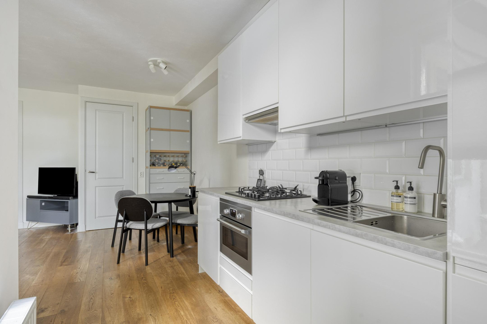 Studio te koop: Van Bossestraat 20-2, Amsterdam