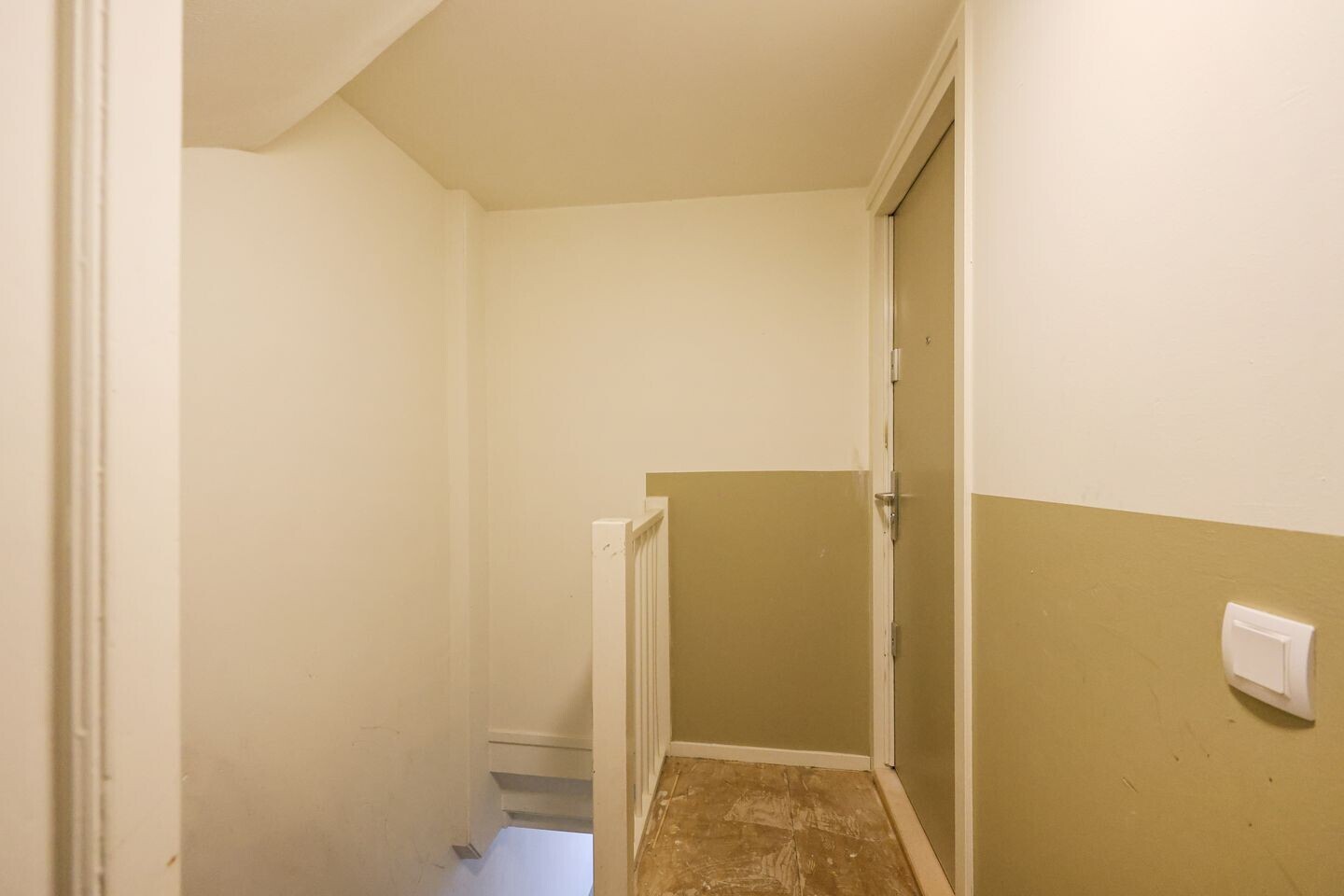 Studio te koop: Van der Hoopstraat 29-1, Amsterdam