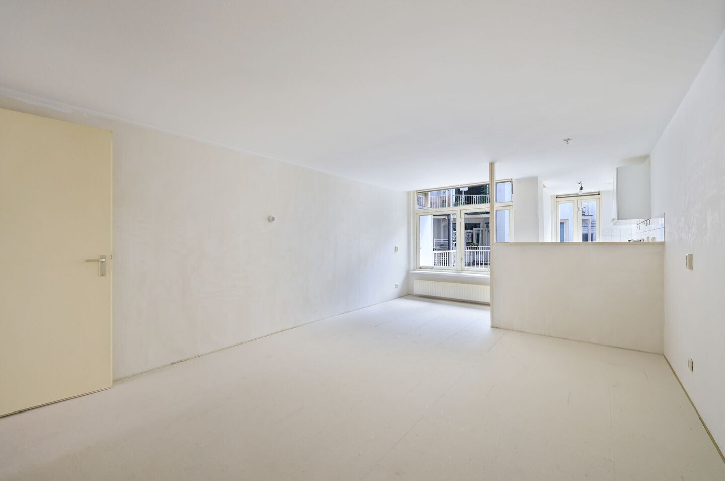 Studio te koop: Van der Hoopstraat 29-1, Amsterdam