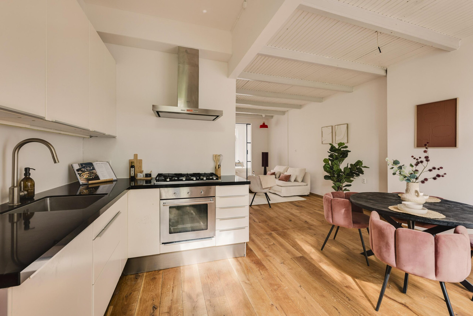 Appartement te koop: Hasebroekstraat 5-2, Amsterdam