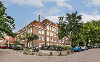Juliana van. 8-1