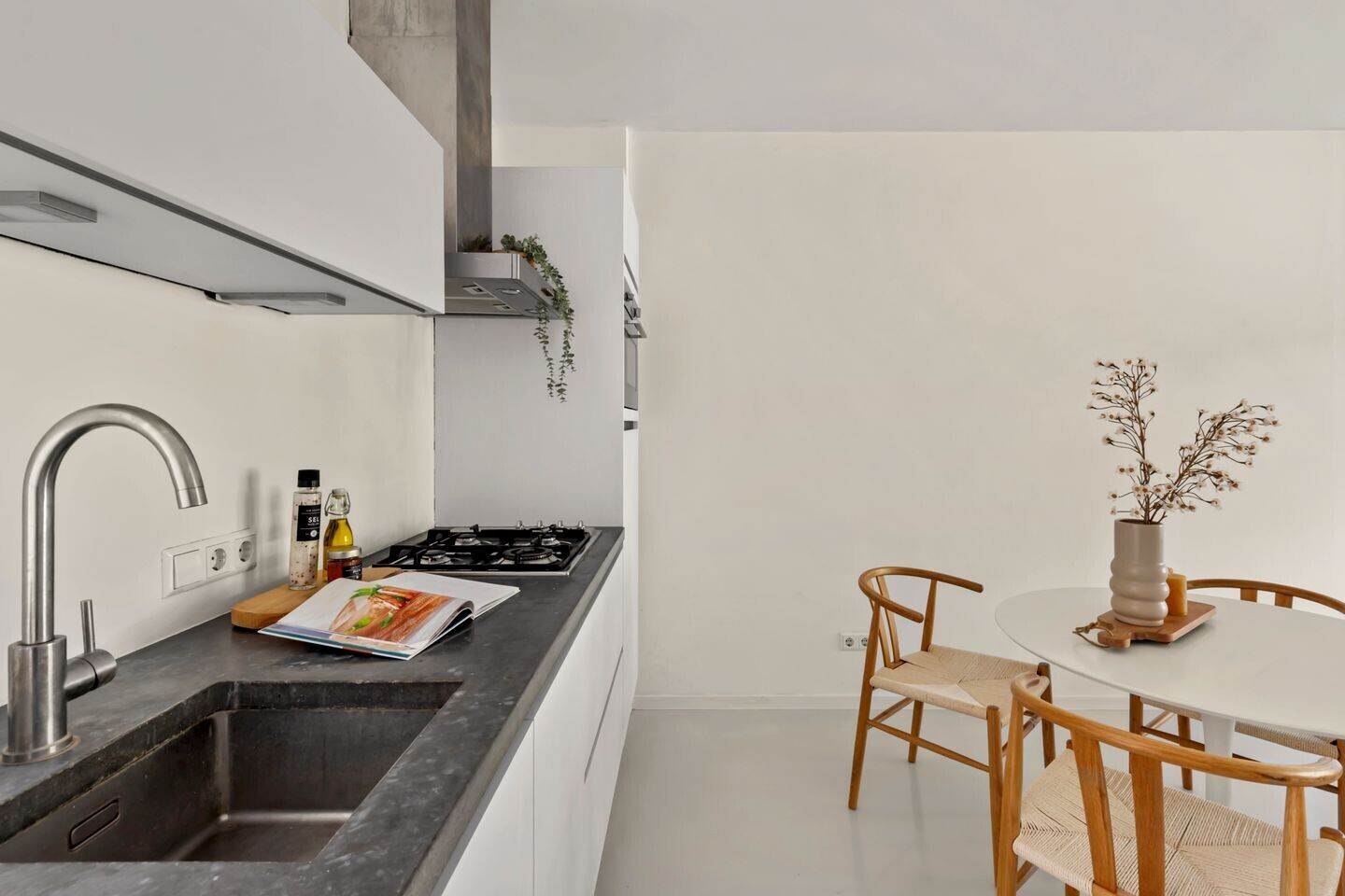 Appartement te koop: Nieuwpoortstraat 86A21, Amsterdam