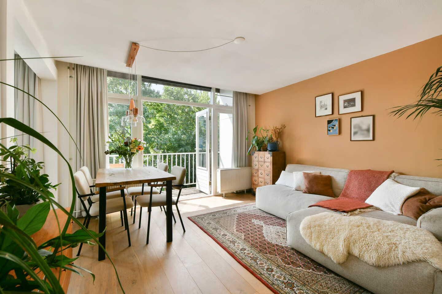 Appartement te koop: Bestevâerstraat 131-2, Amsterdam