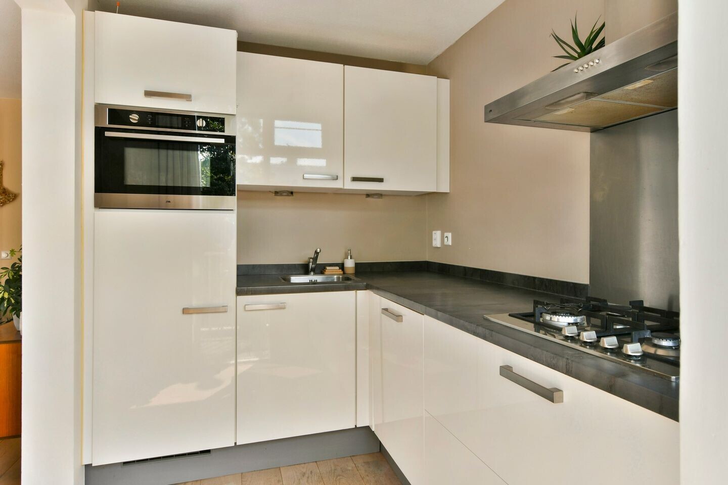 Appartement te koop: Bestevâerstraat 131-2, Amsterdam