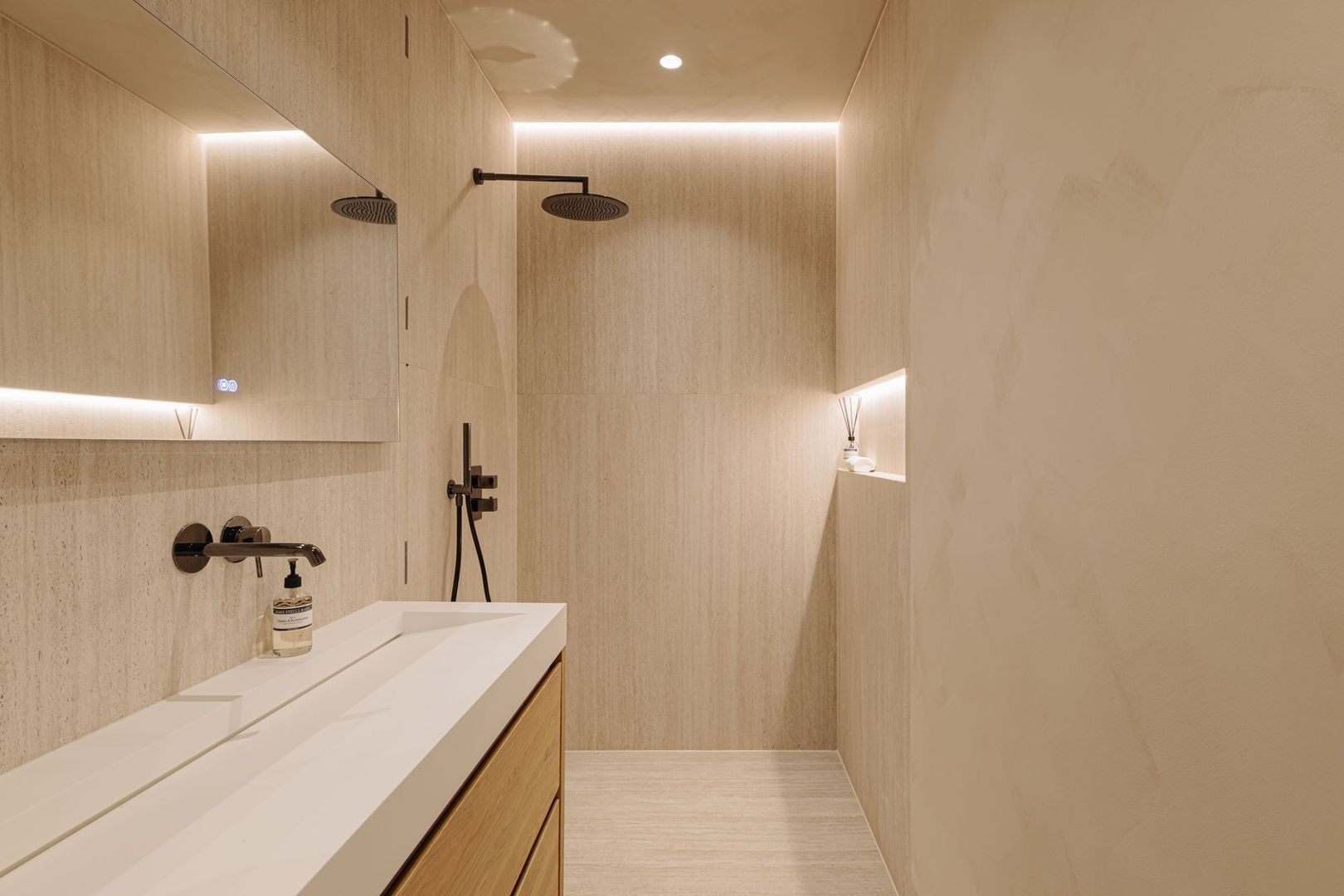 Appartement te koop: Maarten Harpertszoon Trompstraat 43-3, Amsterdam