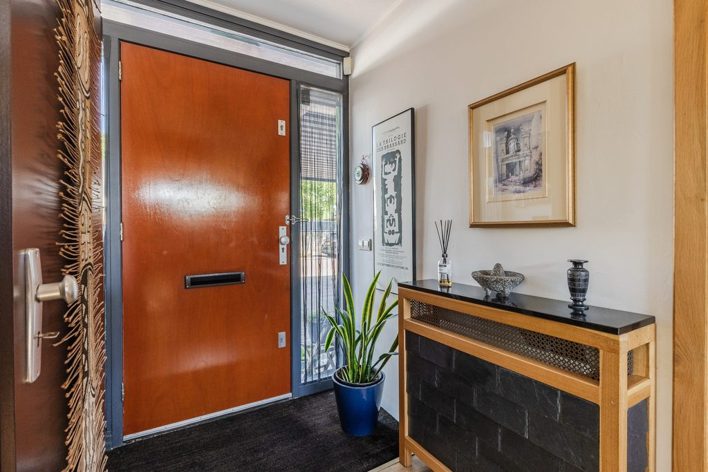 Hoekwoning te koop: Monte Viso 11, Amsterdam