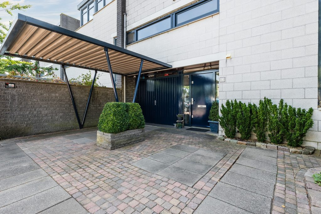 Hoekwoning te koop: Monte Viso 11, Amsterdam