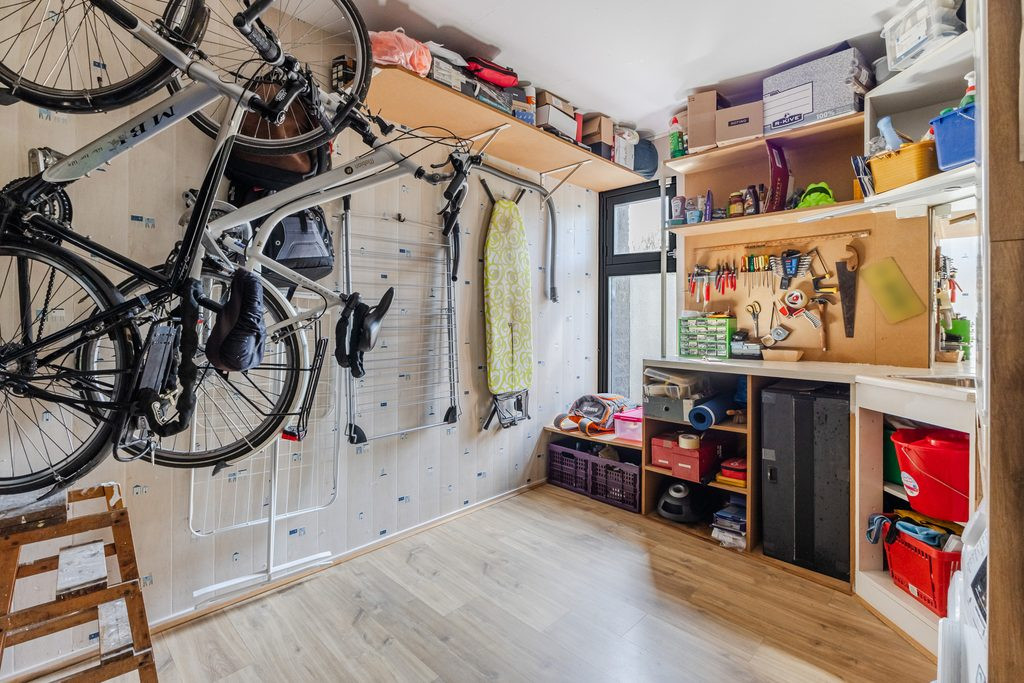 Hoekwoning te koop: Monte Viso 11, Amsterdam