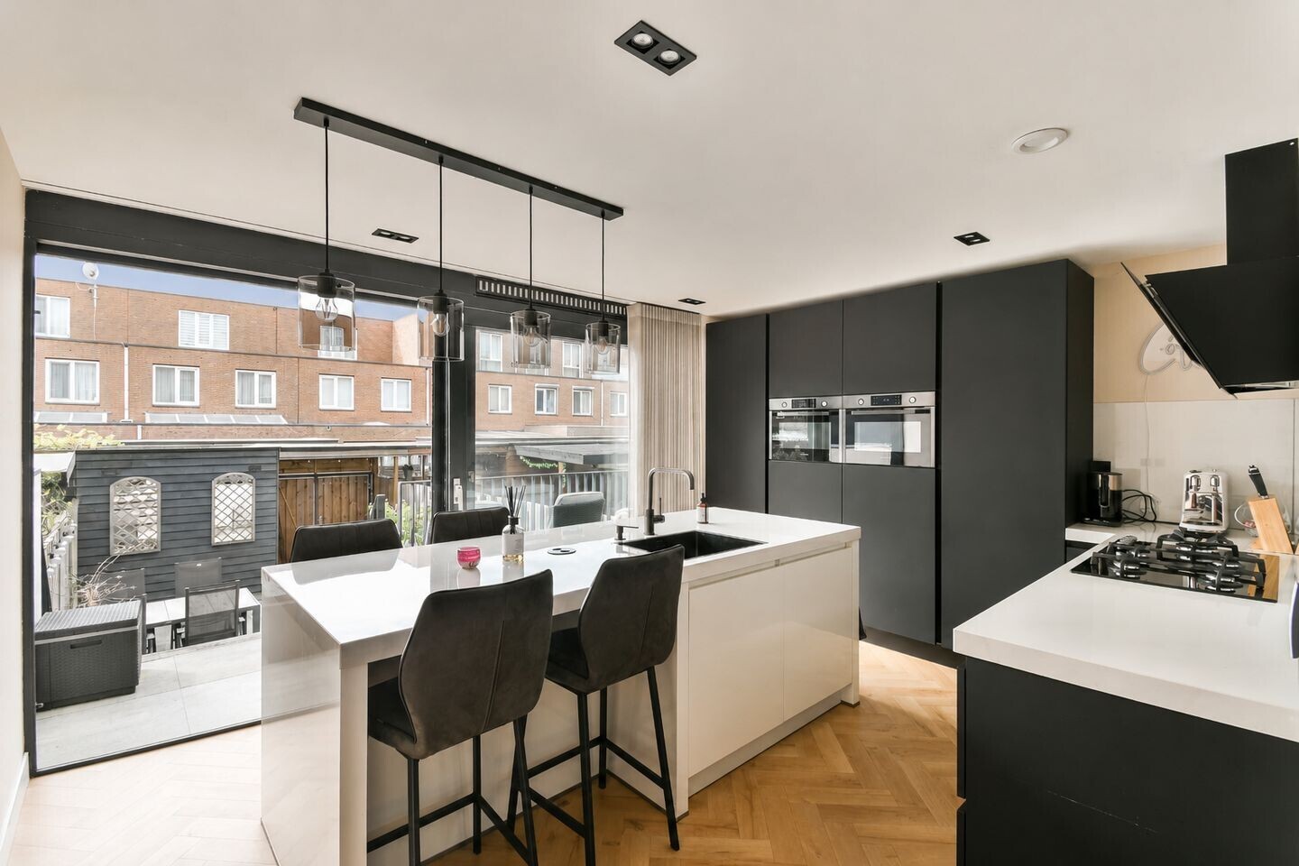 Tussenwoning te koop: Vätternkade 87, Amsterdam