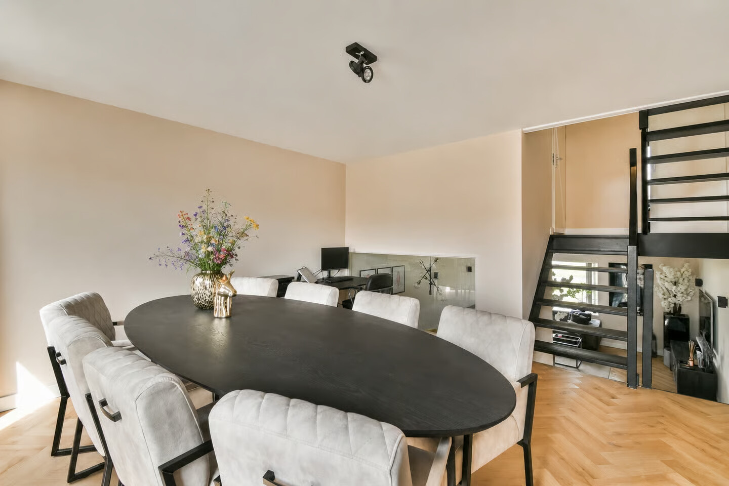 Tussenwoning te koop: Vätternkade 87, Amsterdam