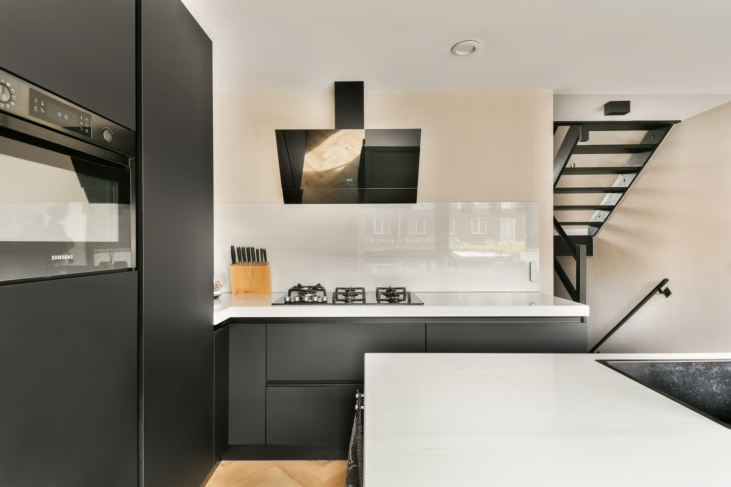 Tussenwoning te koop: Vätternkade 87, Amsterdam