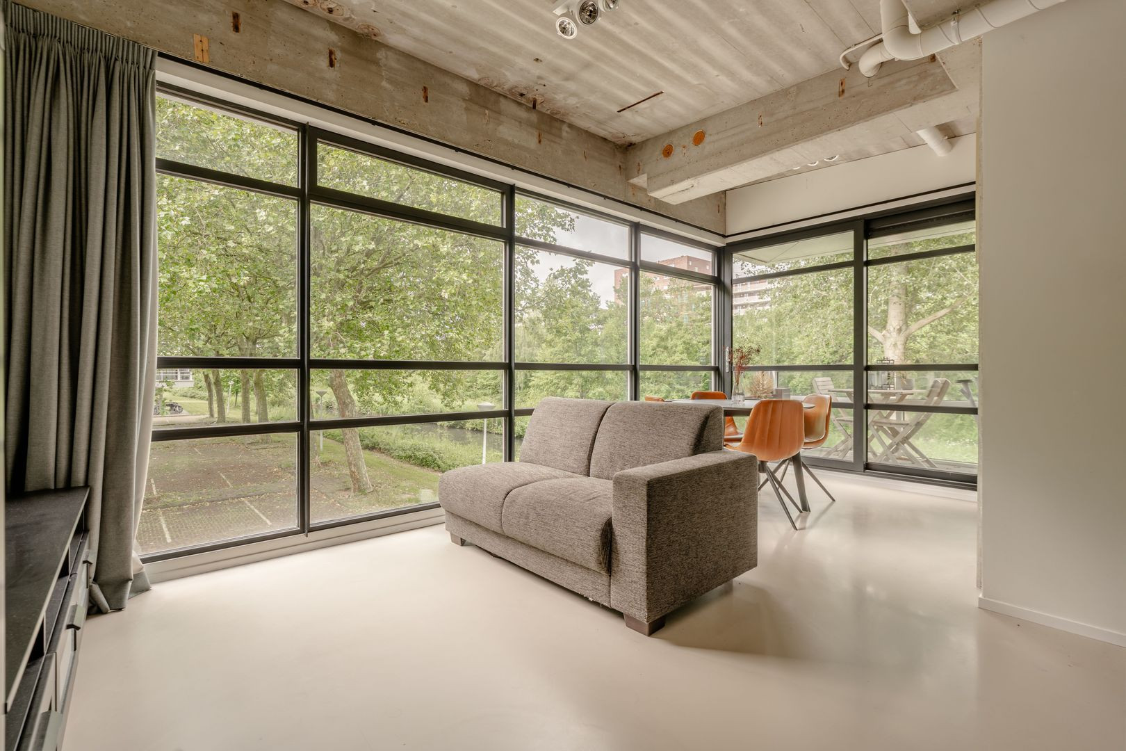 Studio te koop: Maassluisstraat 256L, Amsterdam