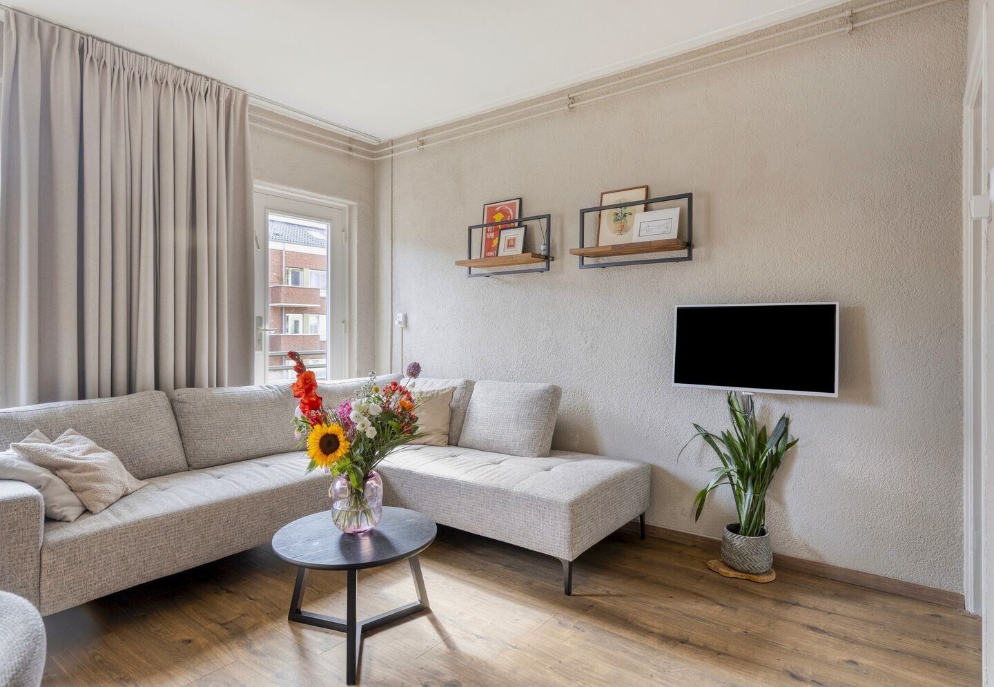 Studio te koop: Hermanus Coenradistraat 10-2, Amsterdam