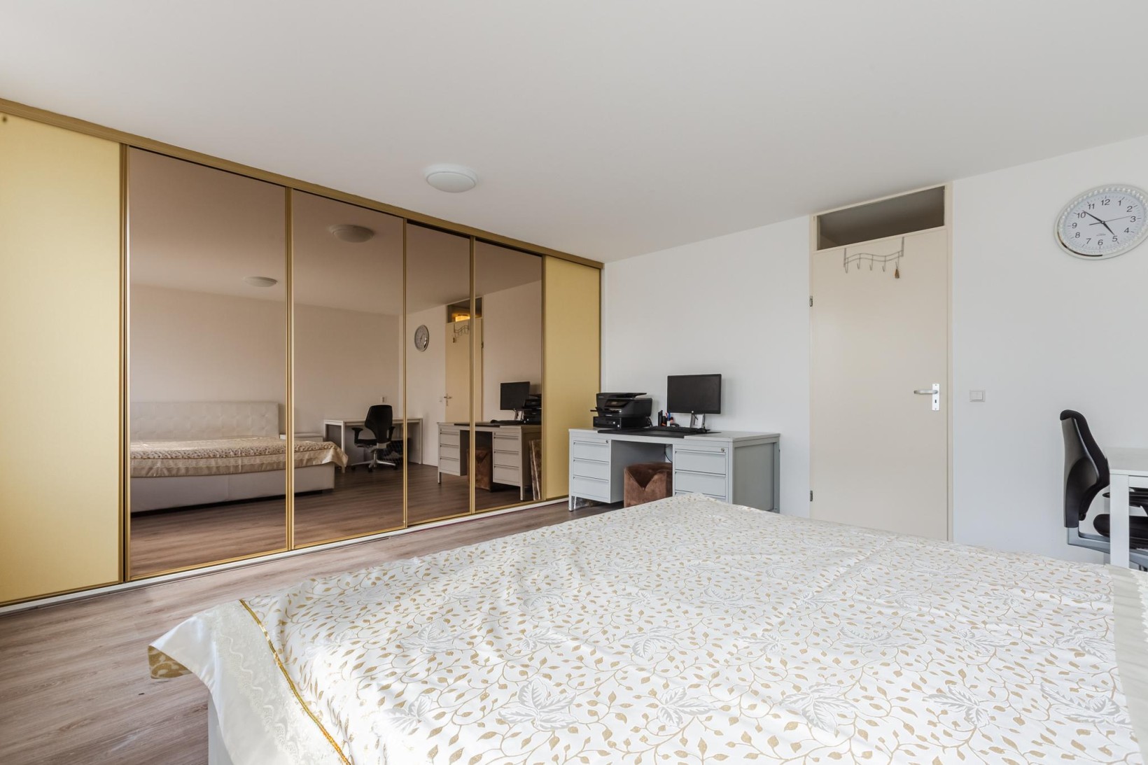 Tussenwoning te koop: Uffizilaan 11, Amsterdam