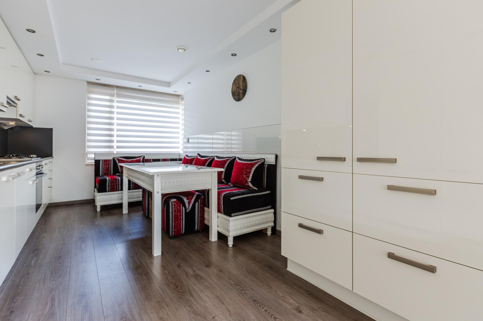 Tussenwoning te koop: Uffizilaan 11, Amsterdam