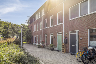 Ank van der Moerstraat 24