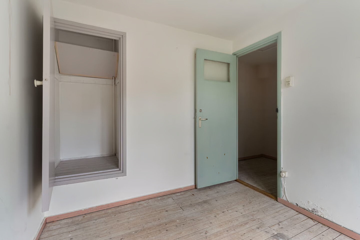 Tussenwoning te koop: Drusiushof 11, Amsterdam