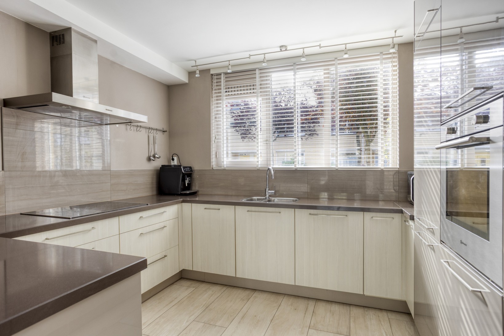 Tussenwoning te koop: Kinrooistraat 43, Amsterdam