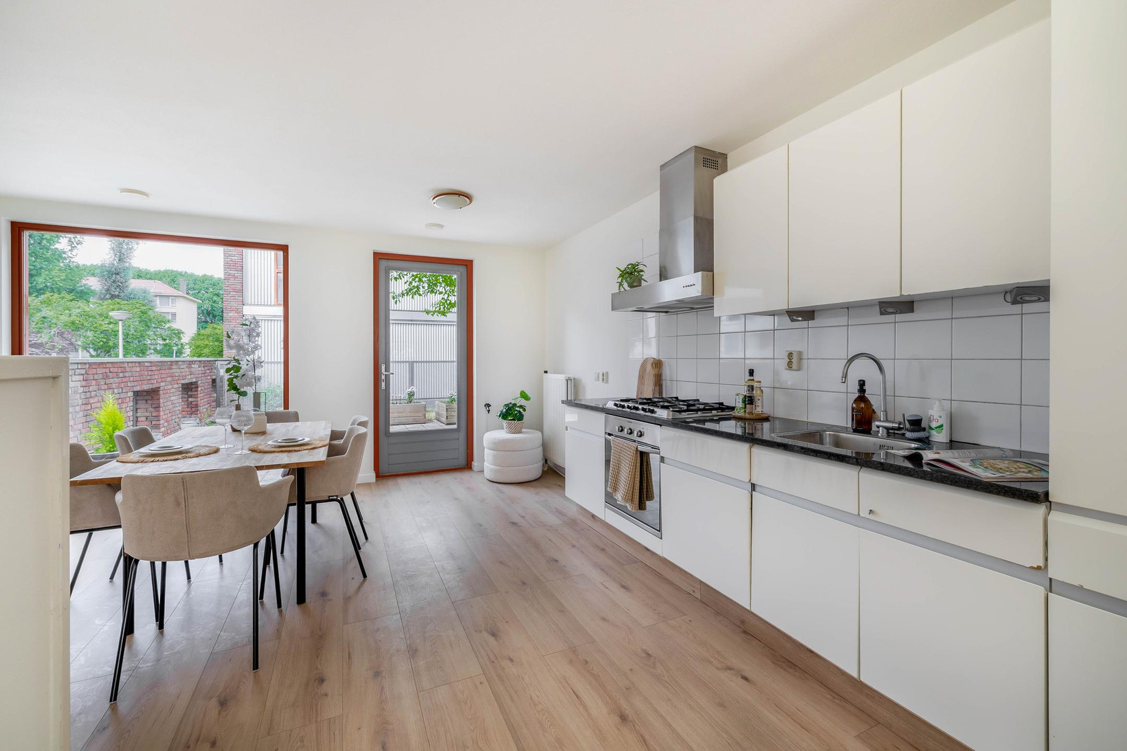 Hoekwoning te koop: Albardagracht 110, Amsterdam