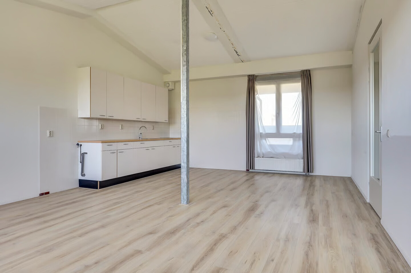 Appartement te koop: Aalbersestraat 242G, Amsterdam