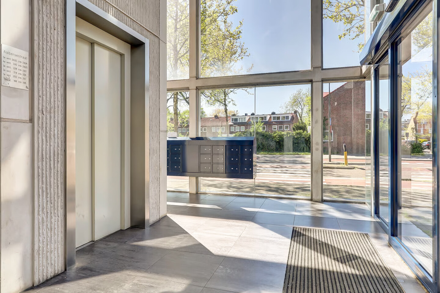 Appartement te koop: Aalbersestraat 242G, Amsterdam