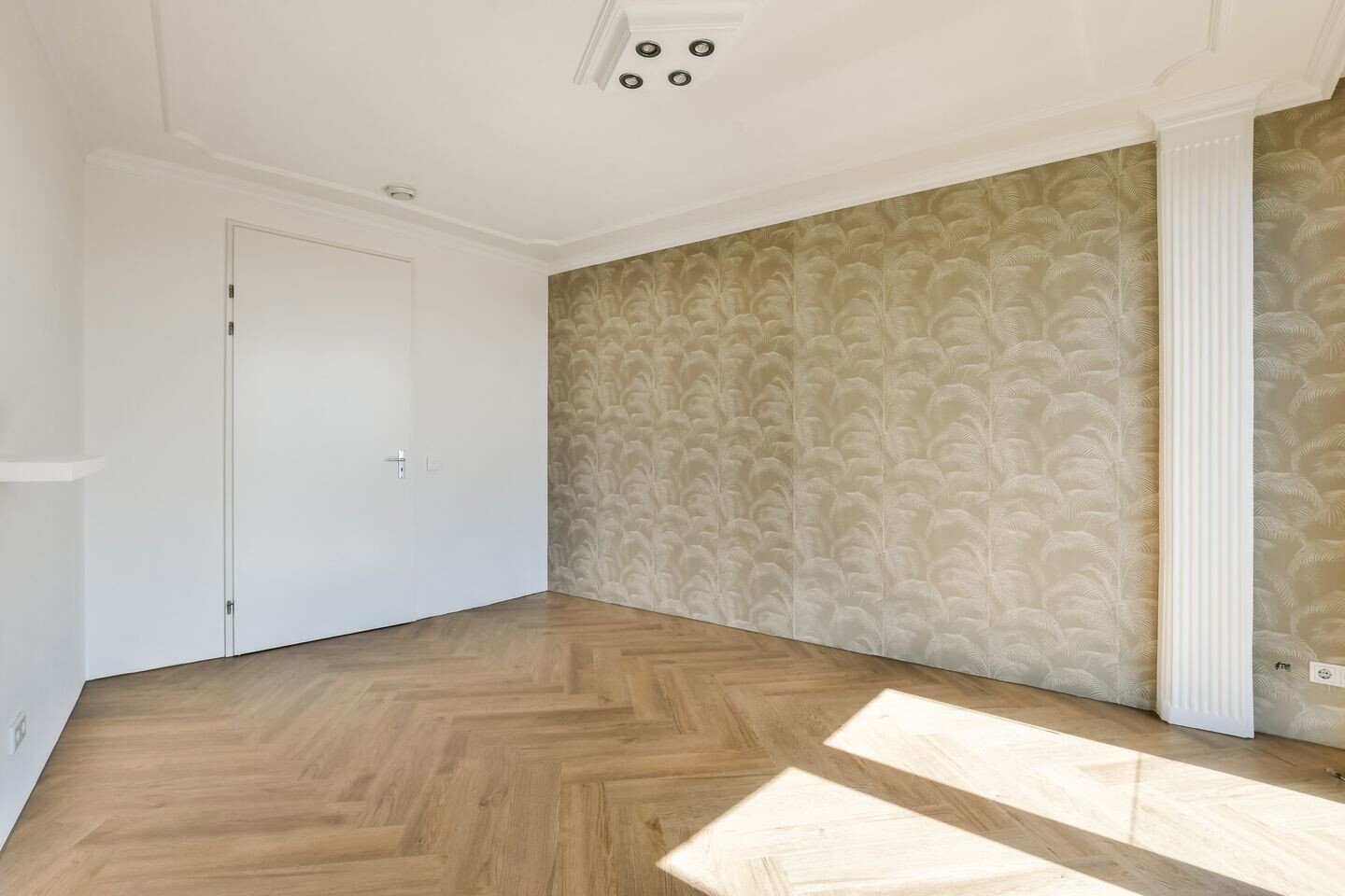 Appartement te koop: Oeverpad 174, Amsterdam