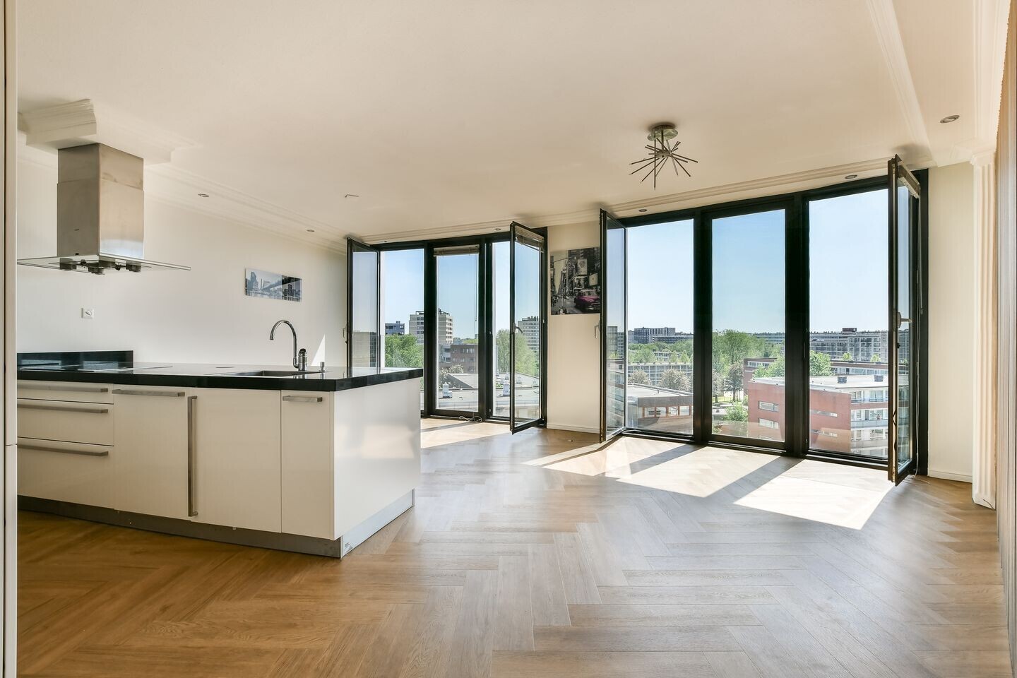 Appartement te koop: Oeverpad 174, Amsterdam