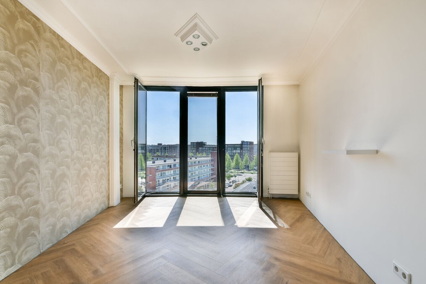 Appartement te koop: Oeverpad 174, Amsterdam