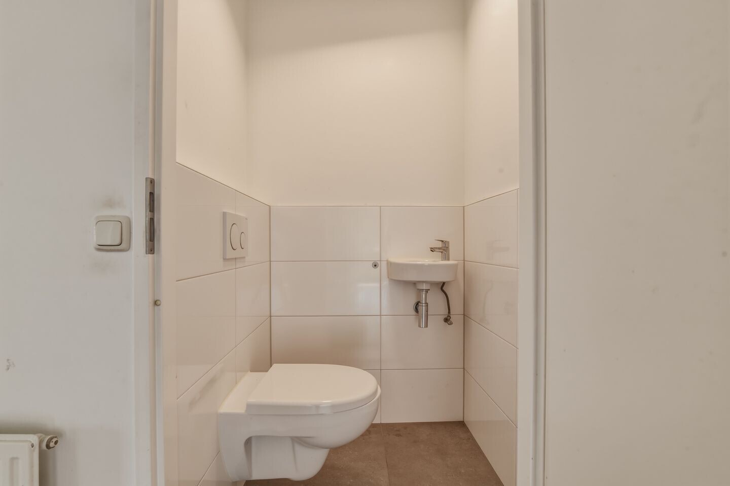 Appartement te koop: Oeverpad 379, Amsterdam
