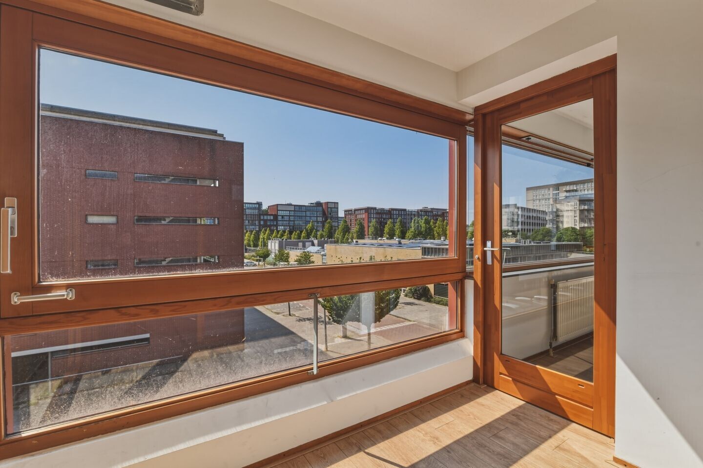 Appartement te koop: Oeverpad 379, Amsterdam