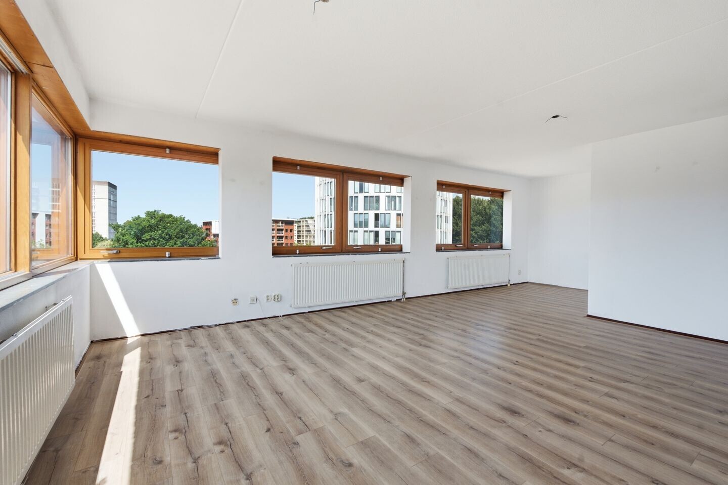 Appartement te koop: Oeverpad 394, Amsterdam