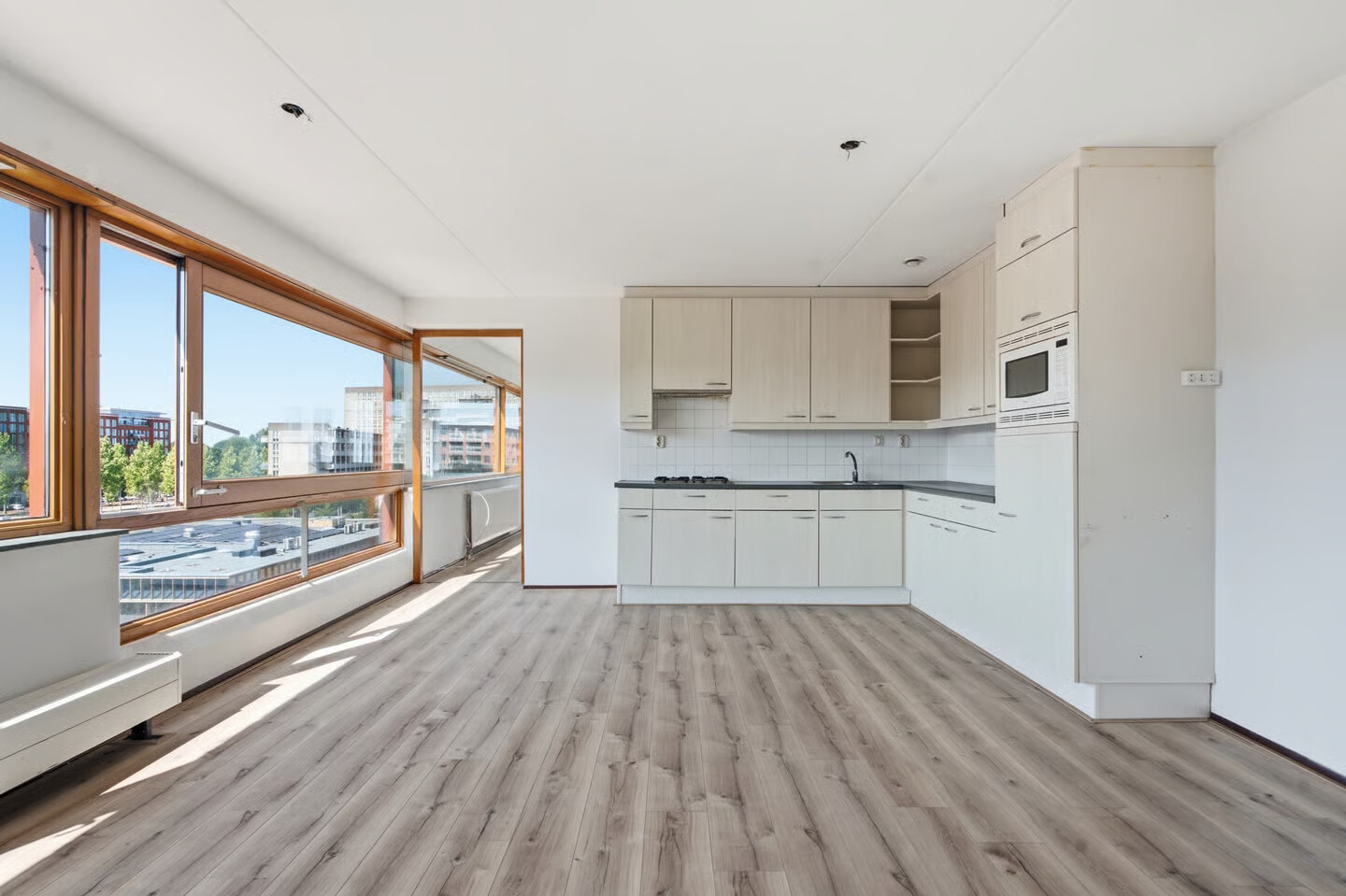 Appartement te koop: Oeverpad 394, Amsterdam