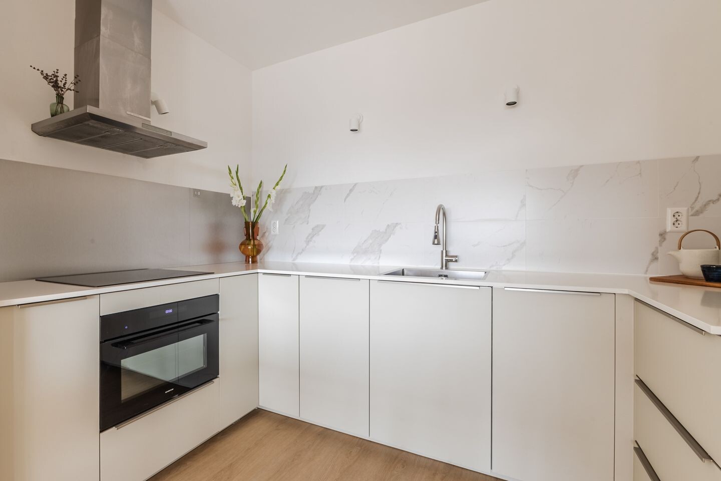 Appartement te koop: Pieter Calandlaan 1061, Amsterdam