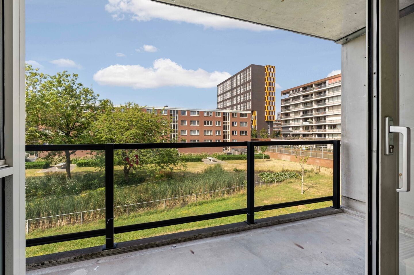 Appartement te koop: Bart Poesiatstraat 102, Amsterdam