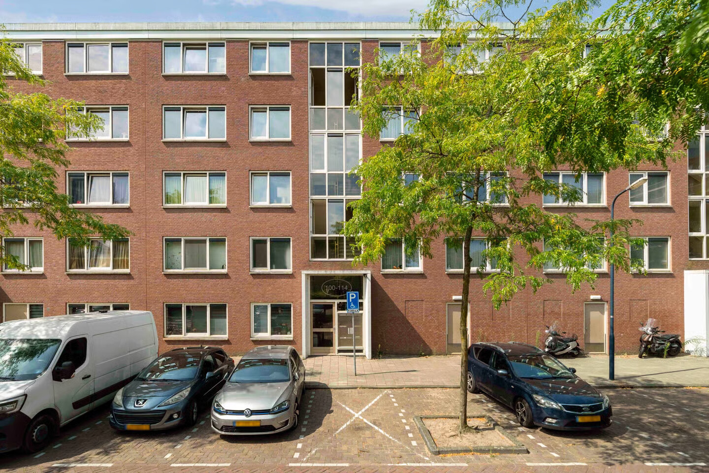 Appartement te koop: Bart Poesiatstraat 128, Amsterdam