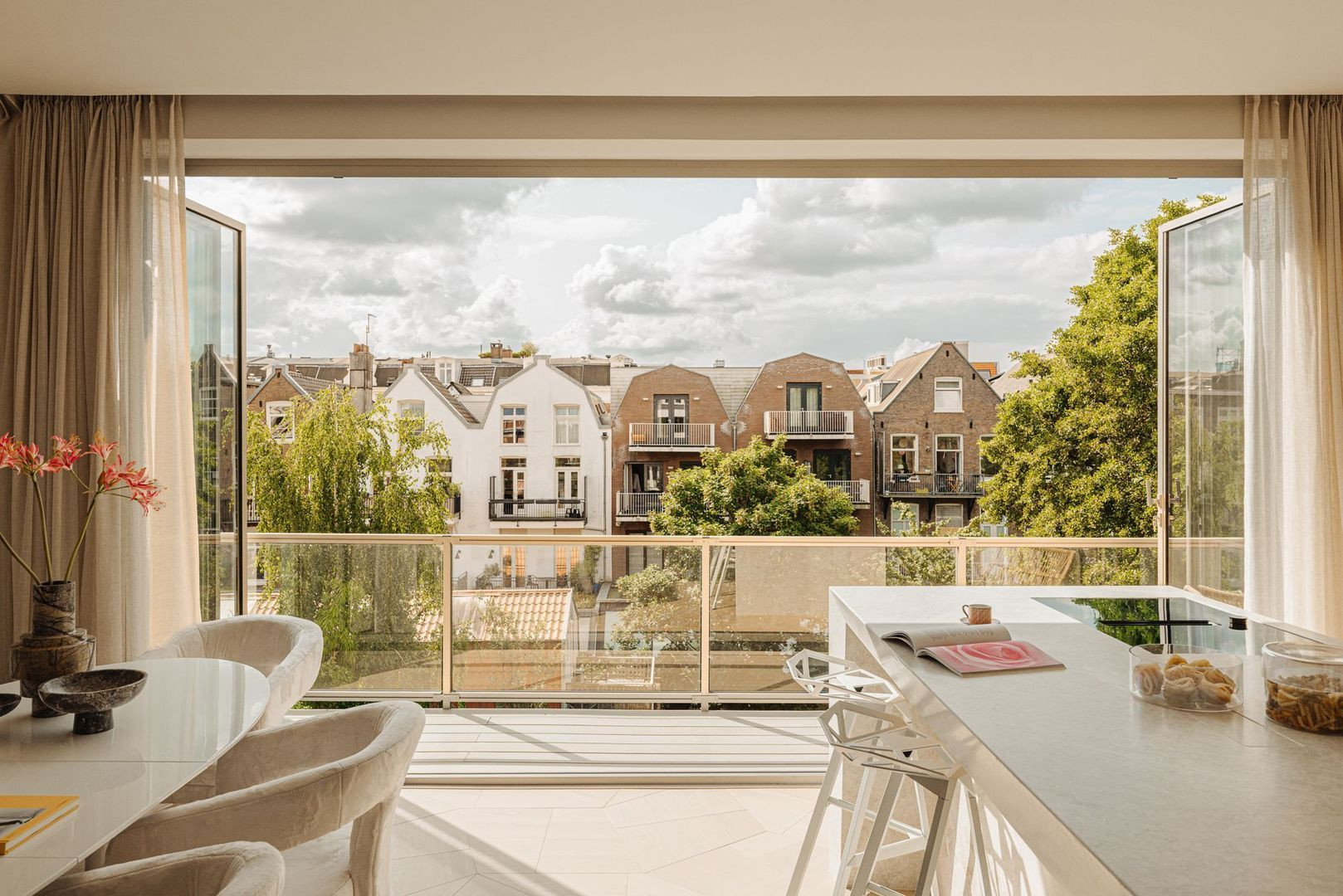 Appartement te koop: Vossiusstraat 17D, Amsterdam